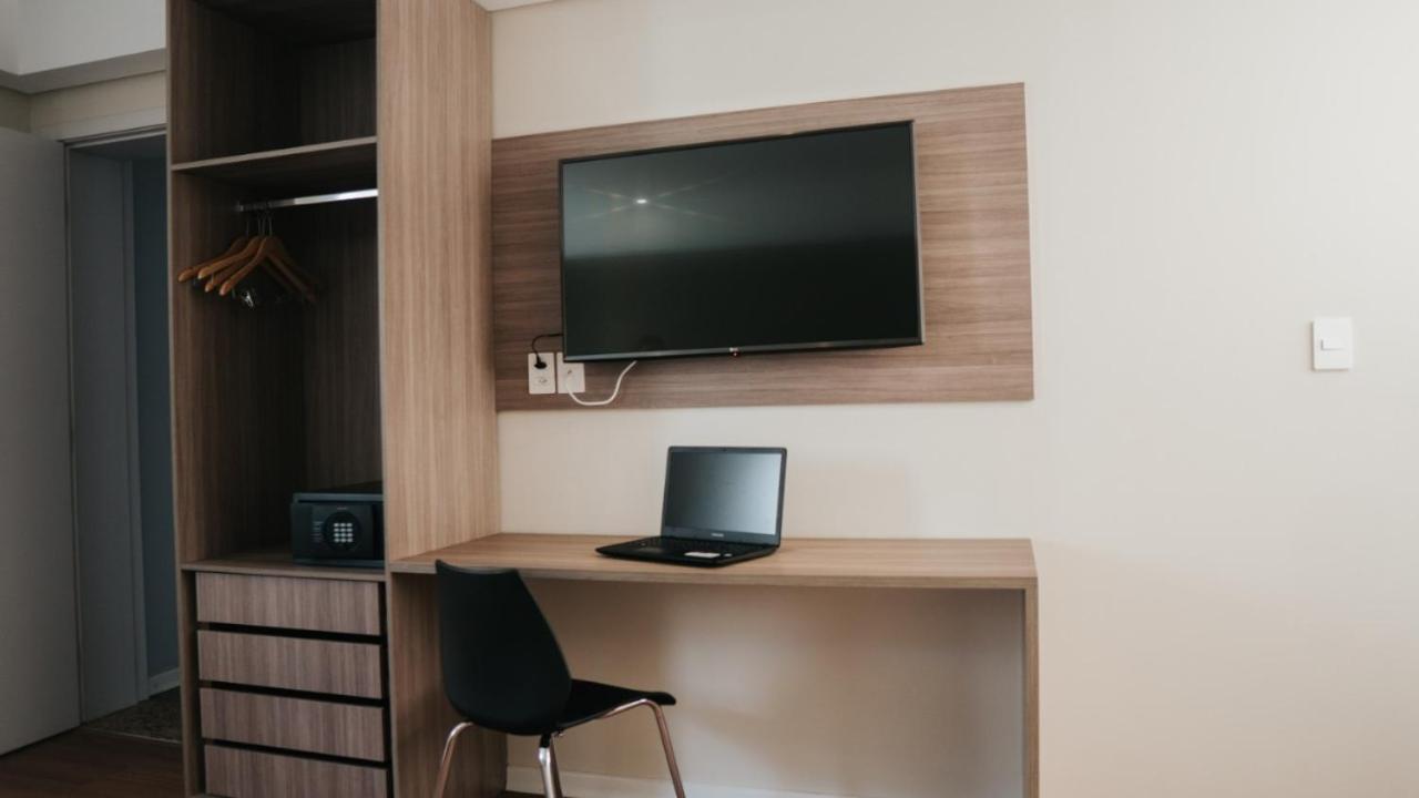 Hotel Golden Inn Lafaiete Консельейру-Лафаети Экстерьер фото