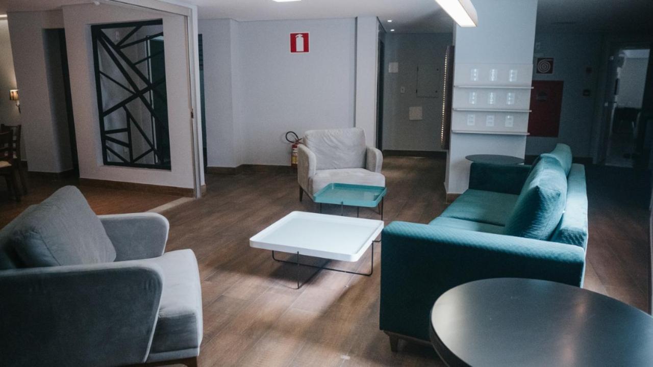 Hotel Golden Inn Lafaiete Консельейру-Лафаети Экстерьер фото
