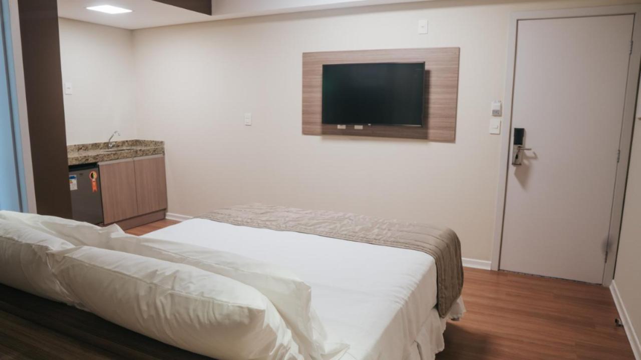 Hotel Golden Inn Lafaiete Консельейру-Лафаети Экстерьер фото