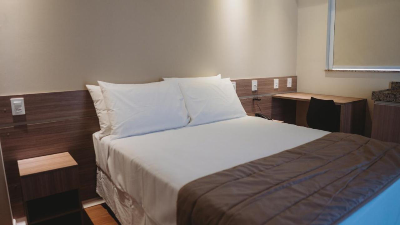 Hotel Golden Inn Lafaiete Консельейру-Лафаети Экстерьер фото
