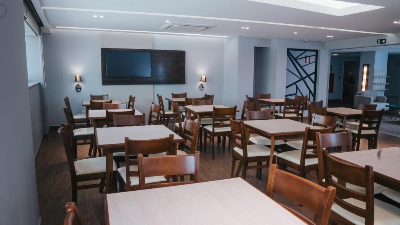 Hotel Golden Inn Lafaiete Консельейру-Лафаети Экстерьер фото