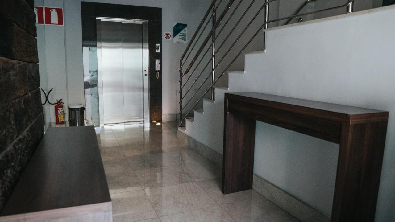 Hotel Golden Inn Lafaiete Консельейру-Лафаети Экстерьер фото